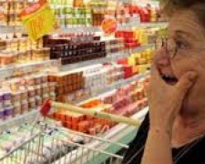 За год жизнь в Украине подорожала: в цене сильно выросли продукты, проезд в транспорте и аренда жилья
