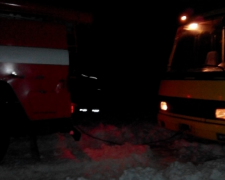 Полицейские несут службу в усиленном режиме на дорогах в Донецкой области в связи с  непогодой