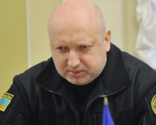 Принято решение прекратить перемещение грузов через линию столкновения в зоне АТО, - СНБО