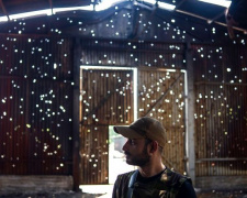 «Звездное небо» авдеевской «промки», братья меньшие, быт и оружие: потрясающие фото от защитников Авдеевки