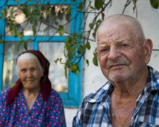 Кам бэк в прифронтовую зону: почему пенсионеры возвращаются в Авдеевку