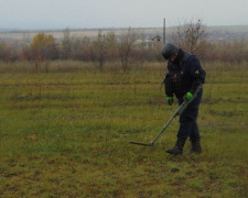 Пиротехники уничтожили в Донецкой области 22 артснаряда, 3 минометных мины и 13 гранат