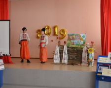 Вікторини, радіодиктант, фестиваль, музей: діти Авдіївки яскраво відзначили День української писемності та мови (ФОТО)