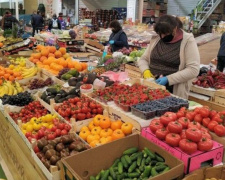 Яйца по 40 гривен, яблоки - по 60. Почему в Украине снова дорожает еда и как вырастут ценники
