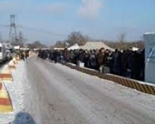 Ситуация на КПВВ и блокпостах на Донбассе: около 30 &quot;отказников&quot; и 4 задержанных