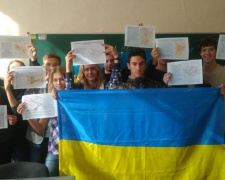 В школах Авдіївки пройшли заходи до Дня визволення України (ФОТО)