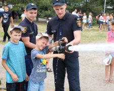 Детей Авдеевки учили безопасности в Мариуполе (ФОТО + ВИДЕО)