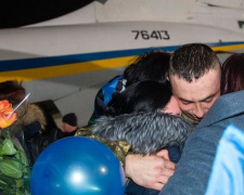 Большой обмен пленными: кого удалось вырвать из ОРДЛО, что заявил Зеленский (ФОТО + ВИДЕО)