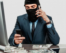 Жители Авдеевки теряют бдительность: мошенники легко выманивают тысячи гривен