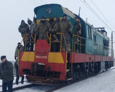 Участники блокады в Донбассе отказались возвращать  Донецкой железной дороге  захваченный ими тепловоз