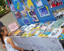 В Авдеевке школьники провели информационный ликбез (ФОТОФАКТ)