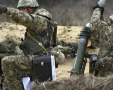 На Донбассе не утихают вражеские обстрелы: боевики применили запрещенное вооружение