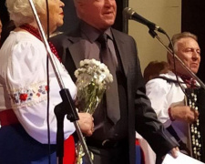 Юмор, подарки и концерт: в Авдеевке масштабно и ярко провели творческий вечер Юрия Сунгурова (ФОТО)
