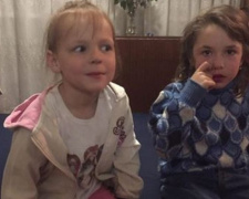 В  Авдеевке решают судьбу двух  девочек, оставшихся сиротами в результате обстрела