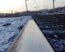 На Донетчине трехлетний мальчик попал под поезд