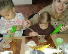 В Авдеевке создали вкусное новогоднее настроение: появились фото
