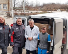 Метінвест спільно з Фондом Ріната Ахметова передали  Авдіївській міській лікарні необхідні медикаменти для лікування мешканців громади