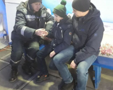Спасатели Донетчины помогают людям, которые пересекают линию разграничения (ВИДЕО)