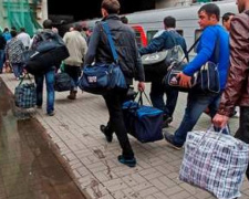 Украинские заробитчане возвращаются домой, потеряв время и достоинство, – расследование СМИ