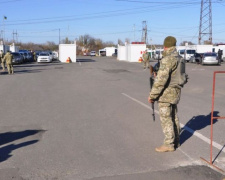 У всех донбасских пунктов пропуска утром 19 апреля образовались очереди