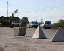 На блокпостах Донбасса скопилось более 400 авто