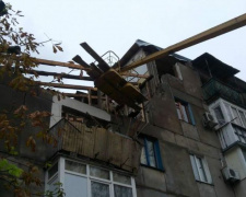 В Авдеевке восстанавливают многоэтажку, пострадавшую от обстрела (ФОТО)