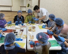 Авдеевские школьники научились делать вкусные и полезные сладости (ВИДЕО)