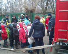 В Авдеевке прошла эвакуация детей: появились фото