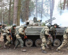 В Авдіївці проводять військові навчання: мешканців міста просять зберігати спокій