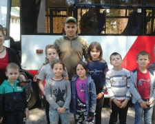 Дети вернулись в Авдеевку из «Изумрудного города»