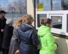Ситуация на донбасских КПВВ:  поддельные документы и 23 отказа в пропуске
