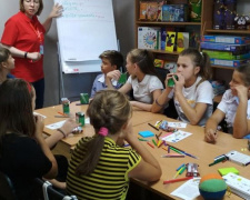 Міжнародна організація оцінювала потреби дівчат та хлопців з прифронтової Авдіївки (ФОТО)