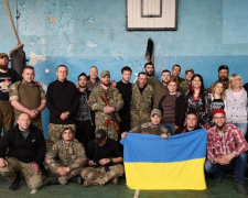 Артисти завітали до поліцейських в Авдіївці (ФОТО)