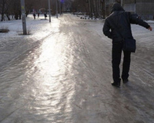Дороги Донецкой области покрылись гололедом