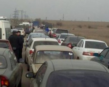 Сводка с линии разграничения: огромные очереди у двух КПВВ, задержаны котел, квадроцикл и крупная сумма