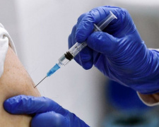 В половине регионов Украины приостановлена вакцинация от Covid-19
