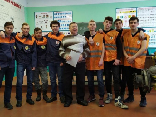 В Авдеевском профессионально-техническом училище прошла профессиональная декада 