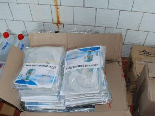 В авдеевскую больницу доставили пульсоксиметры и средства защиты