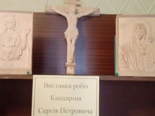 Жителей Авдеевки зовут полюбоваться на резьбу по дереву