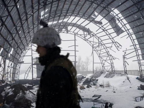 Фотофакт: военные показали "звездный" ангар - символ авдеевской промзоны