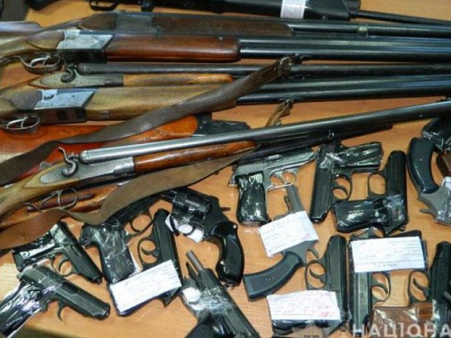 На Донетчине  у нарушителей изъяты почти 1700 "стволов"