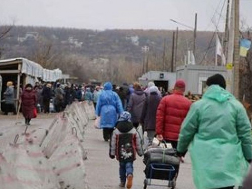 Ситуация на донбасских КПВВ: огромные очереди и обледенение