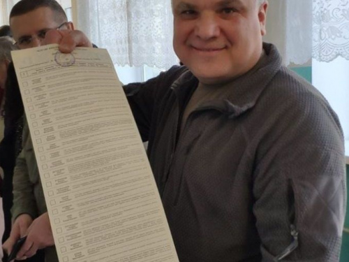 Глава ВГА Авдеевки рассказал о выборах и продемонстрировал бюллетень (ФОТО)