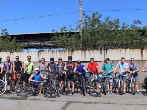 В прифронтовой Авдеевке состоялся велопробег (ФОТО)
