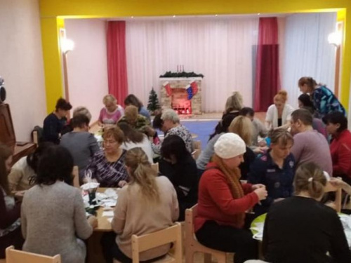 В Авдіївці батьки і вихователі дитсадка побували у «Майстерні Святого Миколая» (ФОТОФАКТ)