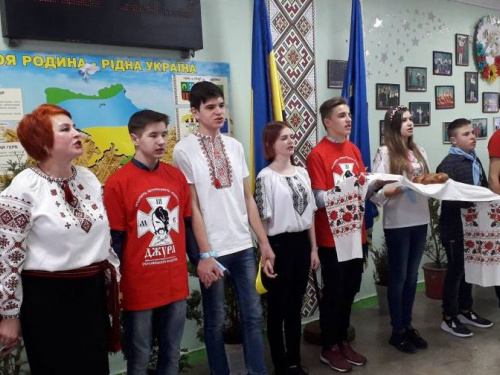 Авдіївські школи відсвяткували День Соборності (ФОТО)