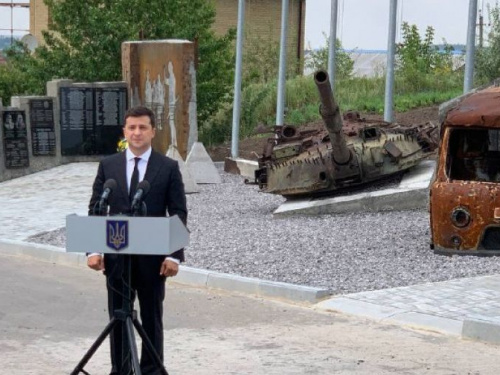 Президент України зазначив стратегічну важливість Авдіївського коксохімічного заводу для міста