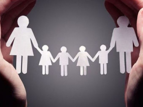 Авдеевское УТСЗН приглашает родителей школьников обновить свои данные