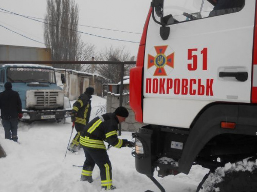 Снежный плен: новые случаи спасения на Донетчине (ФОТО)