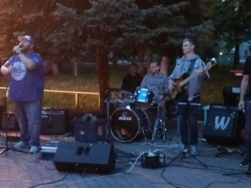 В Авдеевке прошёл концерт под открытым небом (ФОТО)